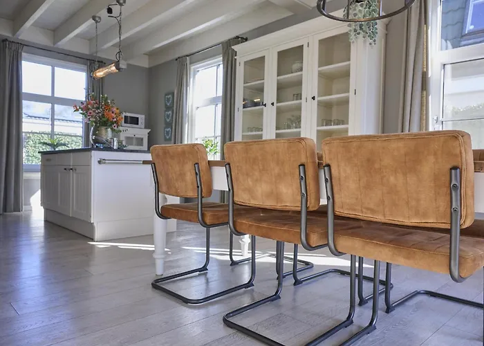 T Kaatsheuveltje 5 度假居