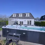 Holiday home T Kaatsheuveltje 5 *